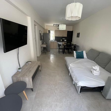 Mari House-Close To The Beach Paphos Exterior photo